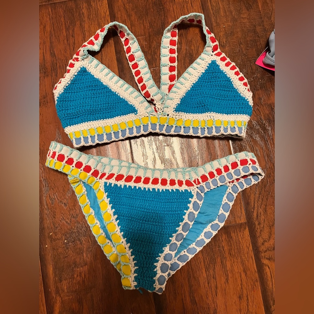 bali chic blue crochet bikini size small top large bottom